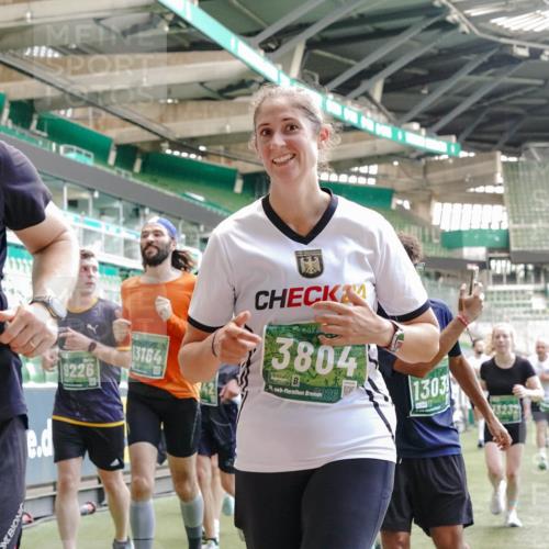 13.09.2026 - 21. swb-Marathon Bremen Michael Burmester http://msf.ph/oto/10457326 13.09.2026 13:11:31 Laufen im Stadion 265, 373, 581, 703, 843, 984, 1113, 1226, 1435, 1738, 1849, 1851, 1855, 1867, 1894, 1936, 1952, 1967, 2202, 2248, 2268, 2281, 2284, 2299, 2330, 2333, 2336, 2339, 2342, 2353, 2375, 2377, 2398, 2426, 2432, 2443, 2531, 2553, 2589, 2654, 2659, 2669, 2673, 2682, 2784, 2804, 2819, 2822, 2836, 2850, 2907, 2932, 2976, 3026, 3027, 3079, 3082, 3089, 3122, 3143, 3159, 3174, 3207, 3208, 3308, 3328, 3349, 3352, 3370, 3409, 3410, 3470, 3549, 551 meine-sportfotos.de