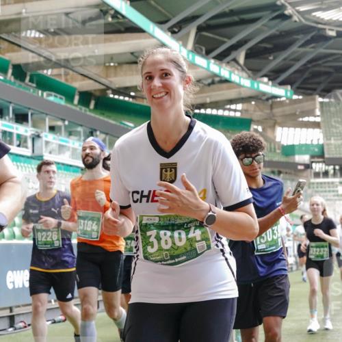 13.09.2026 - 21. swb-Marathon Bremen Michael Burmester http://msf.ph/oto/10457339 13.09.2026 13:11:31 Laufen im Stadion 265, 373, 581, 703, 843, 984, 1113, 1226, 1435, 1738, 1849, 1851, 1855, 1867, 1894, 1936, 1952, 1967, 2202, 2248, 2268, 2281, 2284, 2299, 2330, 2333, 2336, 2339, 2342, 2353, 2375, 2377, 2398, 2426, 2432, 2443, 2531, 2553, 2589, 2654, 2659, 2669, 2673, 2682, 2784, 2804, 2819, 2822, 2836, 2850, 2907, 2932, 2976, 3026, 3027, 3079, 3082, 3089, 3122, 3143, 3159, 3174, 3207, 3208, 3308, 3328, 3349, 3352, 3370, 3409, 3410, 3470, 3549, 551 meine-sportfotos.de