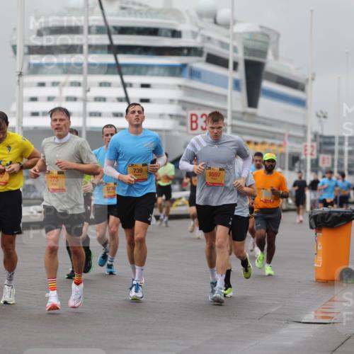 13.09.2026 - Kiel Lauf Andreas Tolksdorf http://msf.ph/oto/10457349 13.09.2026 11:58:21 Kiellinie 275, 3736, 3, 739, 9597 meine-sportfotos.de
