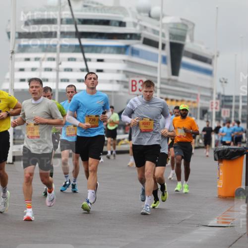 13.09.2026 - Kiel Lauf Andreas Tolksdorf http://msf.ph/oto/10457354 13.09.2026 11:58:21 Kiellinie 275, 3736, 3, 31, 739, 9597 meine-sportfotos.de