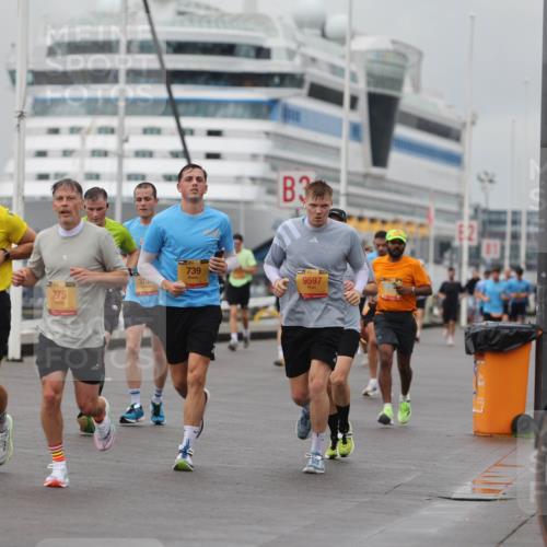 13.09.2026 - Kiel Lauf Andreas Tolksdorf http://msf.ph/oto/10457356 13.09.2026 11:58:21 Kiellinie 275, 375, 739, 3, 9597 meine-sportfotos.de