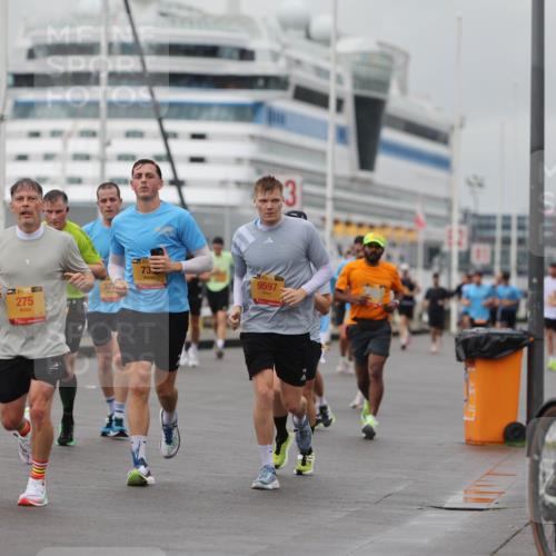 13.09.2026 - Kiel Lauf Andreas Tolksdorf http://msf.ph/oto/10457376 13.09.2026 11:58:22 Kiellinie 14, 35, 275, 73, 9597 meine-sportfotos.de