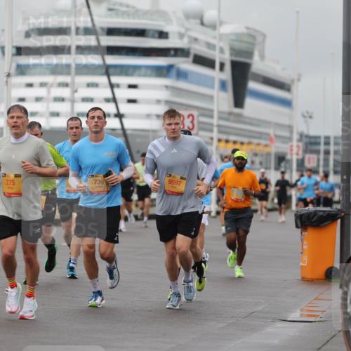 13.09.2026 - Kiel Lauf Andreas Tolksdorf http://msf.ph/oto/10457380 13.09.2026 11:58:22 Kiellinie 275, 739, 38, 9597, 3 meine-sportfotos.de