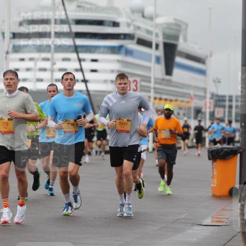 13.09.2026 - Kiel Lauf Andreas Tolksdorf http://msf.ph/oto/10457382 13.09.2026 11:58:22 Kiellinie 275, 3736, 739, 9597, 83 meine-sportfotos.de