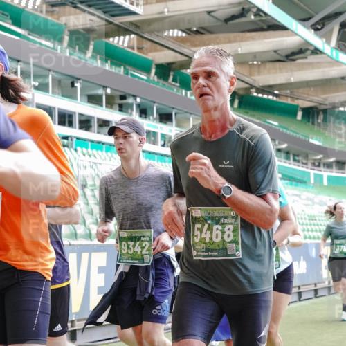 13.09.2026 - 21. swb-Marathon Bremen Michael Burmester http://msf.ph/oto/10457425 13.09.2026 13:11:32 Laufen im Stadion 265, 373, 581, 703, 843, 984, 1113, 1226, 1435, 1738, 1849, 1851, 1855, 1867, 1894, 1936, 1952, 1967, 2202, 2248, 2268, 2281, 2284, 2299, 2330, 2333, 2336, 2339, 2342, 2353, 2375, 2377, 2398, 2426, 2432, 2443, 2531, 2553, 2589, 2654, 2659, 2669, 2673, 2682, 2784, 2804, 2819, 2822, 2836, 2850, 2907, 2932, 2976, 3026, 3027, 3079, 3082, 3089, 3122, 3143, 3159, 3174, 3207, 3208, 3308, 3328, 3349, 3352, 3370, 3409, 3410, 3470, 3549, 551 meine-sportfotos.de