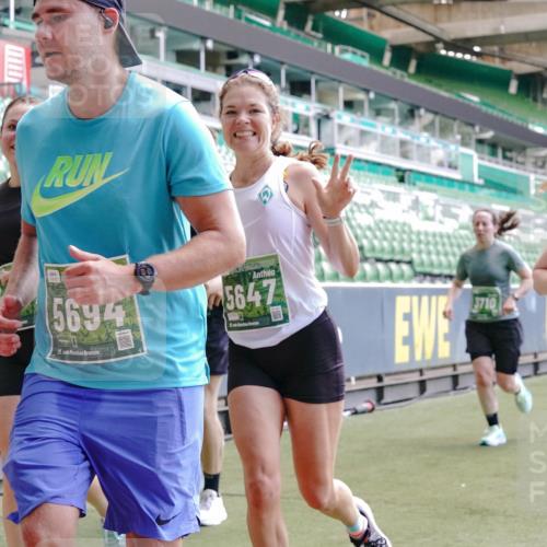 13.09.2026 - 21. swb-Marathon Bremen Michael Burmester http://msf.ph/oto/10457475 13.09.2026 13:11:33 Laufen im Stadion 265, 373, 581, 703, 843, 984, 1113, 1226, 1435, 1738, 1849, 1851, 1855, 1867, 1894, 1936, 1952, 1967, 2202, 2248, 2268, 2281, 2284, 2299, 2330, 2333, 2336, 2339, 2342, 2353, 2375, 2377, 2398, 2426, 2432, 2443, 2531, 2553, 2589, 2654, 2659, 2669, 2673, 2682, 2784, 2804, 2819, 2822, 2836, 2850, 2907, 2932, 2976, 3026, 3027, 3079, 3082, 3089, 3122, 3143, 3159, 3174, 3207, 3208, 3308, 3328, 3349, 3352, 3370, 3409, 3410, 3470, 3549, 551 meine-sportfotos.de