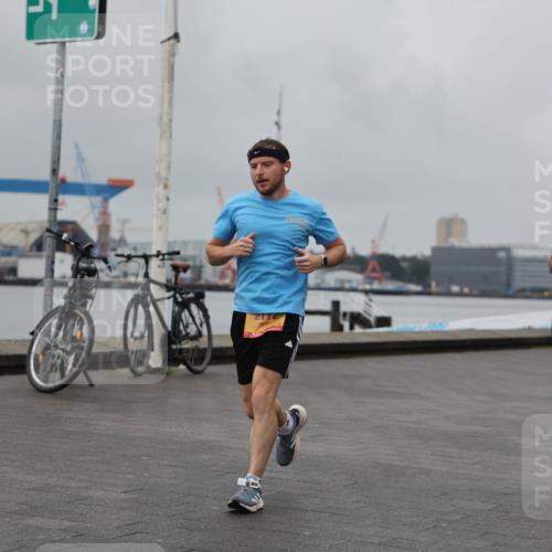 13.09.2026 - Kiel Lauf Andreas Tolksdorf http://msf.ph/oto/10457520 13.09.2026 11:58:45 Kiellinie 2172 meine-sportfotos.de