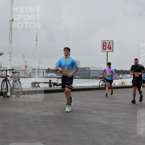 13.09.2026 - Kiel Lauf Andreas Tolksdorf http://msf.ph/oto/10457640 13.09.2026 11:58:51 Kiellinie 10910, 39, 5395, 4, 708 meine-sportfotos.de