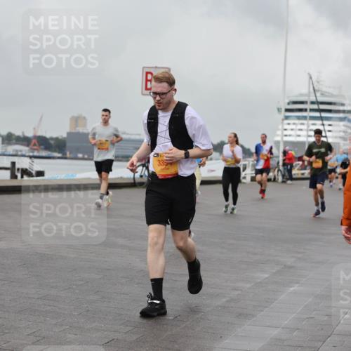 13.09.2026 - Kiel Lauf Andreas Tolksdorf http://msf.ph/oto/10457708 13.09.2026 11:58:59 Kiellinie 8255, 335 meine-sportfotos.de