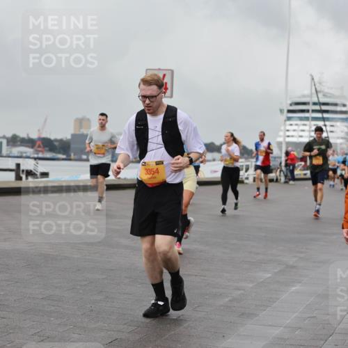 13.09.2026 - Kiel Lauf Andreas Tolksdorf http://msf.ph/oto/10457713 13.09.2026 11:59:00 Kiellinie 38, 3354 meine-sportfotos.de