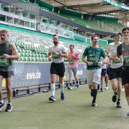 13.09.2026 - 21. swb-Marathon Bremen Michael Burmester http://msf.ph/oto/10457719 13.09.2026 13:11:38 Laufen im Stadion 265, 373, 581, 703, 843, 984, 1113, 1226, 1435, 1738, 1849, 1851, 1855, 1894, 1936, 1952, 1967, 2202, 2248, 2268, 2281, 2284, 2299, 2330, 2333, 2336, 2339, 2342, 2353, 2375, 2377, 2398, 2426, 2432, 2443, 2531, 2589, 2654, 2659, 2669, 2673, 2682, 2784, 2804, 2819, 2822, 2836, 2850, 2907, 2932, 2976, 3026, 3027, 3079, 3082, 3089, 3122, 3143, 3155, 3159, 3174, 3207, 3208, 3308, 3328, 3349, 3352, 3370, 3409, 3410, 3470, 3549, 551 meine-sportfotos.de