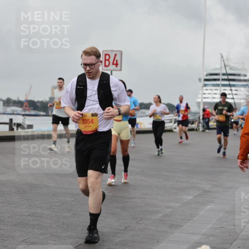 13.09.2026 - Kiel Lauf Andreas Tolksdorf http://msf.ph/oto/10457720 13.09.2026 11:59:00 Kiellinie 38, 3354, 4 meine-sportfotos.de