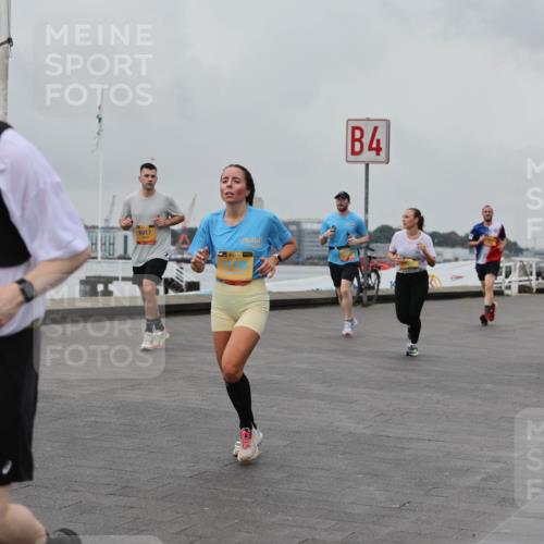 13.09.2026 - Kiel Lauf Andreas Tolksdorf http://msf.ph/oto/10457734 13.09.2026 11:59:01 Kiellinie 3354, 4917, 39, 4, 3 meine-sportfotos.de