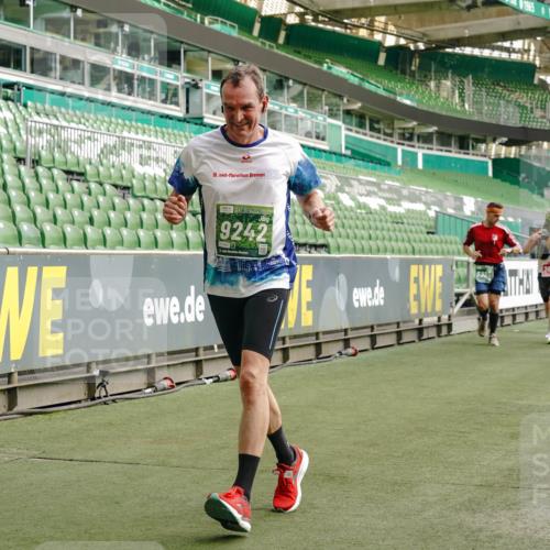 13.09.2026 - 21. swb-Marathon Bremen Michael Burmester http://msf.ph/oto/10457744 13.09.2026 12:54:01 Laufen im Stadion 102, 145, 161, 189, 201, 313, 376, 385, 461, 472, 481, 541, 560, 615, 616, 666, 675, 696, 740, 755, 816, 827, 982, 985, 987, 1053, 1056, 1076, 1207, 1252, 1297, 1419, 1433, 1445, 1468, 1528, 1542, 1551, 1631, 1658, 1664, 1704, 1707, 1814, 2007, 2043, 2055, 2203, 2280, 2350, 2362, 2390, 2401, 2422, 2454, 2499, 2623, 2701, 2733, 2801, 2820, 2824, 2858, 2870, 2882, 2913, 2922, 2962, 2971, 2997, 3012, 3054, 3206, 3236, 3241, 3356, 3357, 3362, 3413, 4605 meine-sportfotos.de