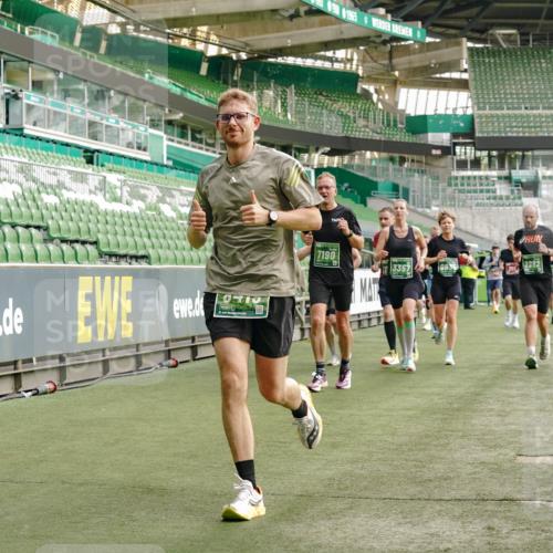 13.09.2026 - 21. swb-Marathon Bremen Michael Burmester http://msf.ph/oto/10457765 13.09.2026 12:54:03 Laufen im Stadion 102, 145, 161, 189, 201, 313, 376, 385, 461, 472, 481, 541, 560, 615, 616, 666, 675, 696, 740, 755, 816, 827, 982, 985, 987, 1053, 1056, 1076, 1207, 1252, 1297, 1419, 1433, 1445, 1468, 1528, 1542, 1551, 1631, 1658, 1664, 1704, 1707, 1814, 2043, 2055, 2280, 2350, 2362, 2390, 2401, 2422, 2454, 2499, 2623, 2701, 2733, 2801, 2820, 2824, 2858, 2870, 2882, 2913, 2922, 2962, 2971, 2997, 3012, 3054, 3206, 3236, 3241, 3356, 3357, 3362, 3413, 4605 meine-sportfotos.de