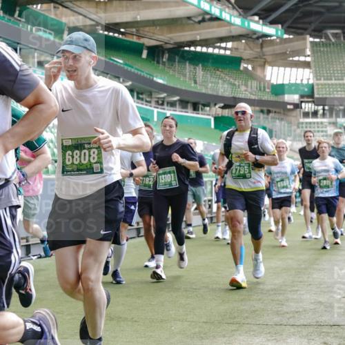13.09.2026 - 21. swb-Marathon Bremen Michael Burmester http://msf.ph/oto/10457807 13.09.2026 13:11:39 Laufen im Stadion 265, 373, 581, 703, 843, 984, 1113, 1226, 1435, 1738, 1849, 1851, 1855, 1894, 1936, 1952, 1967, 2202, 2248, 2281, 2284, 2299, 2330, 2333, 2336, 2339, 2342, 2353, 2375, 2377, 2398, 2426, 2432, 2443, 2531, 2589, 2654, 2659, 2669, 2673, 2682, 2784, 2804, 2819, 2822, 2836, 2850, 2907, 2932, 2976, 3026, 3027, 3079, 3082, 3089, 3122, 3143, 3155, 3159, 3174, 3207, 3208, 3308, 3328, 3349, 3352, 3370, 3409, 3410, 3470, 3549, 551 meine-sportfotos.de