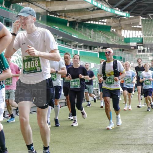 13.09.2026 - 21. swb-Marathon Bremen Michael Burmester http://msf.ph/oto/10457827 13.09.2026 13:11:39 Laufen im Stadion 265, 373, 581, 703, 843, 984, 1113, 1226, 1435, 1738, 1849, 1851, 1855, 1894, 1936, 1952, 1967, 2202, 2248, 2281, 2284, 2299, 2330, 2333, 2336, 2339, 2342, 2353, 2375, 2377, 2398, 2426, 2432, 2443, 2531, 2589, 2654, 2659, 2669, 2673, 2682, 2784, 2804, 2819, 2822, 2836, 2850, 2907, 2932, 2976, 3026, 3027, 3079, 3082, 3089, 3122, 3143, 3155, 3159, 3174, 3207, 3208, 3308, 3328, 3349, 3352, 3370, 3409, 3410, 3470, 3549, 551 meine-sportfotos.de