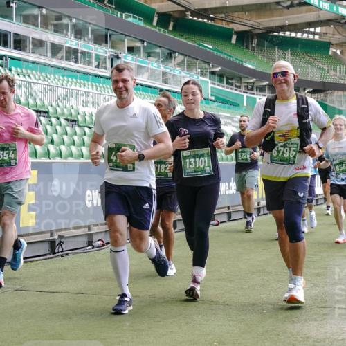 13.09.2026 - 21. swb-Marathon Bremen Michael Burmester http://msf.ph/oto/10457888 13.09.2026 13:11:40 Laufen im Stadion 265, 373, 581, 703, 843, 984, 1113, 1226, 1435, 1738, 1849, 1851, 1894, 1936, 1952, 1967, 2202, 2248, 2281, 2284, 2299, 2330, 2333, 2336, 2339, 2342, 2353, 2375, 2377, 2398, 2426, 2432, 2443, 2531, 2589, 2654, 2659, 2669, 2673, 2682, 2784, 2804, 2819, 2822, 2836, 2850, 2907, 2932, 2976, 3026, 3027, 3079, 3082, 3089, 3122, 3143, 3155, 3159, 3174, 3207, 3208, 3308, 3328, 3349, 3352, 3370, 3409, 3410, 3470, 3549, 551 meine-sportfotos.de