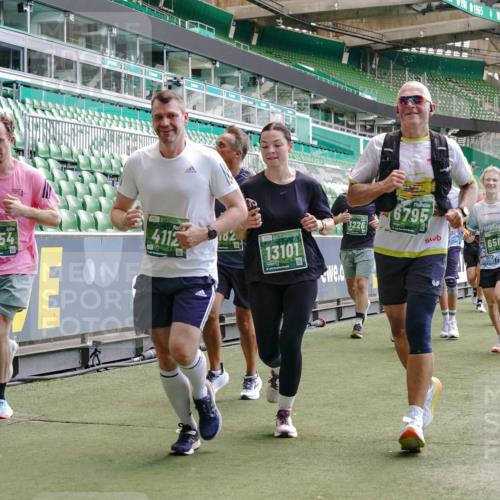 13.09.2026 - 21. swb-Marathon Bremen Michael Burmester http://msf.ph/oto/10457905 13.09.2026 13:11:40 Laufen im Stadion 265, 373, 581, 703, 843, 984, 1113, 1226, 1435, 1738, 1849, 1851, 1894, 1936, 1952, 1967, 2202, 2248, 2281, 2284, 2299, 2330, 2333, 2336, 2339, 2342, 2353, 2375, 2377, 2398, 2426, 2432, 2443, 2531, 2589, 2654, 2659, 2669, 2673, 2682, 2784, 2804, 2819, 2822, 2836, 2850, 2907, 2932, 2976, 3026, 3027, 3079, 3082, 3089, 3122, 3143, 3155, 3159, 3174, 3207, 3208, 3308, 3328, 3349, 3352, 3370, 3409, 3410, 3470, 3549, 551 meine-sportfotos.de