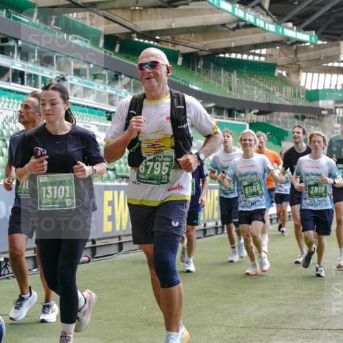 13.09.2026 - 21. swb-Marathon Bremen Michael Burmester http://msf.ph/oto/10457942 13.09.2026 13:11:41 Laufen im Stadion 118, 265, 373, 581, 703, 843, 984, 1113, 1226, 1435, 1738, 1849, 1851, 1894, 1936, 1952, 1967, 2202, 2248, 2281, 2284, 2299, 2330, 2333, 2336, 2339, 2342, 2353, 2375, 2377, 2398, 2426, 2432, 2443, 2531, 2589, 2654, 2659, 2669, 2673, 2682, 2784, 2804, 2819, 2822, 2836, 2850, 2907, 2932, 2976, 3026, 3027, 3079, 3082, 3089, 3122, 3143, 3155, 3159, 3174, 3207, 3208, 3308, 3328, 3349, 3352, 3370, 3409, 3410, 3470, 3549, 551 meine-sportfotos.de