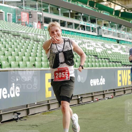 13.09.2026 - 21. swb-Marathon Bremen Michael Burmester http://msf.ph/oto/10457954 13.09.2026 12:54:08 Laufen im Stadion 102, 145, 161, 189, 201, 313, 376, 385, 461, 472, 481, 541, 560, 615, 616, 666, 675, 696, 740, 755, 816, 827, 982, 985, 987, 1053, 1056, 1076, 1207, 1419, 1433, 1445, 1468, 1528, 1551, 1631, 1658, 1664, 1704, 1707, 1814, 2055, 2280, 2350, 2362, 2390, 2401, 2422, 2454, 2474, 2499, 2623, 2701, 2733, 2801, 2820, 2824, 2858, 2870, 2882, 2913, 2922, 2962, 2971, 2997, 3012, 3054, 3134, 3175, 3206, 3236, 3241, 3356, 3357, 3362, 3413, 4605 meine-sportfotos.de