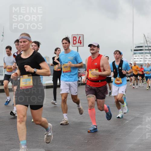 13.09.2026 - Kiel Lauf Andreas Tolksdorf http://msf.ph/oto/10457956 13.09.2026 11:59:13 Kiellinie 9730, 639, 609, 4 meine-sportfotos.de