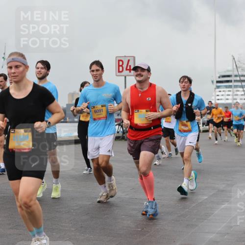 13.09.2026 - Kiel Lauf Andreas Tolksdorf http://msf.ph/oto/10457965 13.09.2026 11:59:13 Kiellinie 389, 4141, 39, 6091, 4, 19 meine-sportfotos.de
