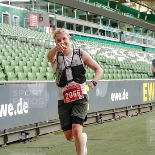 13.09.2026 - 21. swb-Marathon Bremen Michael Burmester http://msf.ph/oto/10457969 13.09.2026 12:54:08 Laufen im Stadion 102, 145, 161, 189, 201, 313, 376, 385, 461, 472, 481, 541, 560, 615, 616, 666, 675, 696, 740, 755, 816, 827, 982, 985, 987, 1053, 1056, 1076, 1207, 1419, 1433, 1445, 1468, 1528, 1551, 1631, 1658, 1664, 1704, 1707, 1814, 2055, 2280, 2350, 2362, 2390, 2401, 2422, 2454, 2474, 2499, 2623, 2701, 2733, 2801, 2820, 2824, 2858, 2870, 2882, 2913, 2922, 2962, 2971, 2997, 3012, 3054, 3134, 3175, 3206, 3236, 3241, 3356, 3357, 3362, 3413, 4605 meine-sportfotos.de