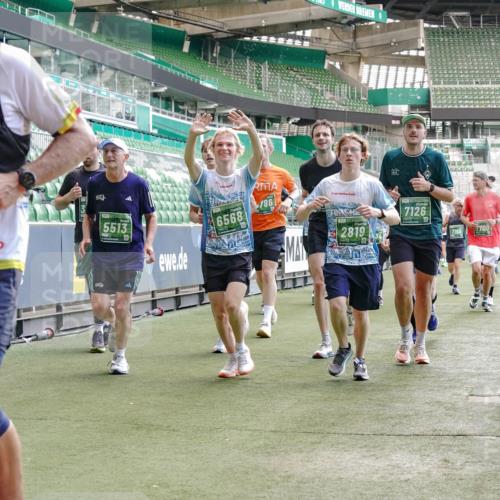 13.09.2026 - 21. swb-Marathon Bremen Michael Burmester http://msf.ph/oto/10457978 13.09.2026 13:11:41 Laufen im Stadion 118, 265, 373, 581, 703, 843, 984, 1113, 1226, 1435, 1738, 1849, 1851, 1894, 1936, 1952, 1967, 2202, 2248, 2281, 2284, 2299, 2330, 2333, 2336, 2339, 2342, 2353, 2375, 2377, 2398, 2426, 2432, 2443, 2531, 2589, 2654, 2659, 2669, 2673, 2682, 2784, 2804, 2819, 2822, 2836, 2850, 2907, 2932, 2976, 3026, 3027, 3079, 3082, 3089, 3122, 3143, 3155, 3159, 3174, 3207, 3208, 3308, 3328, 3349, 3352, 3370, 3409, 3410, 3470, 3549, 551 meine-sportfotos.de