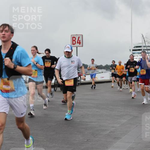 13.09.2026 - Kiel Lauf Andreas Tolksdorf http://msf.ph/oto/10457991 13.09.2026 11:59:15 Kiellinie 419, 443, 4, 8732, 1, 7780, 4654 meine-sportfotos.de