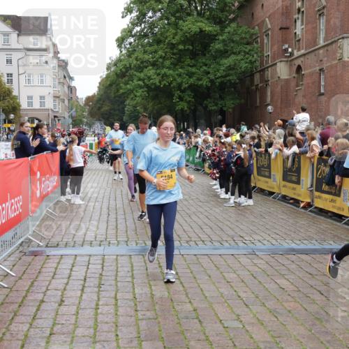 13.09.2026 - Kiel Lauf Yannick Fuchs http://msf.ph/oto/10457998 13.09.2026 09:50:25 Ziel 2811, 2816, 3561, 3698, 4229, 5184, 5254, 5535, 5596, 8023, 9109, 9549, 9793, 10302, 639, 951, 1033, 1366, 1796, 3042, 3602, 3914, 4856, 5535, 5619, 5791, 6359, 6706, 6707, 7142, 7864, 7937, 8042, 8584, 8585, 8589, 8790, 8890, 9122, 9683, 9780, 9793, 10074, 10105, 10108, 10178, 10487, 10491, 10548, 10653, 11565, 11814, 12047, 12462, 797, 1545, 3289, 3838, 4145, 4389, 5851, 6455, 7134, 7694, 8407, 8672, 9990, 10155, 10333, 2066, 3571, 4125, 6359, 6658 meine-sportfotos.de