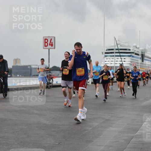 13.09.2026 - Kiel Lauf Andreas Tolksdorf http://msf.ph/oto/10458023 13.09.2026 11:59:17 Kiellinie 39, 2318, 4, 9982, 4654 meine-sportfotos.de