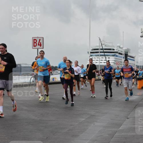 13.09.2026 - Kiel Lauf Andreas Tolksdorf http://msf.ph/oto/10458060 13.09.2026 11:59:19 Kiellinie 4654, 9982, 4, 3 meine-sportfotos.de