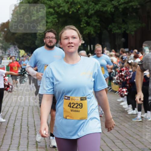 13.09.2026 - Kiel Lauf Yannick Fuchs http://msf.ph/oto/10458063 13.09.2026 09:50:29 Ziel 1545, 2811, 2816, 3289, 3561, 3698, 4229, 5184, 5254, 5596, 6592, 7585, 8023, 9109, 9549, 10302, 12319, 12705, 639, 951, 1033, 1366, 1796, 3042, 3602, 3914, 4856, 5535, 5619, 5791, 7142, 7864, 8023, 8042, 8584, 8585, 8589, 8790, 8890, 9122, 9683, 9780, 9793, 10074, 10108, 10178, 10487, 10491, 10548, 10653, 11565, 11814, 12462, 797, 3838, 4145, 4389, 5851, 6455, 7134, 7694, 8405, 8407, 8672, 9550, 9990, 10155, 10333, 11652, 3571, 6359, 6658 meine-sportfotos.de