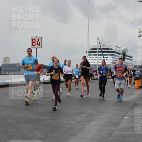 13.09.2026 - Kiel Lauf Andreas Tolksdorf http://msf.ph/oto/10458090 13.09.2026 11:59:19 Kiellinie 9982, 4, 7057, 3, 4574 meine-sportfotos.de