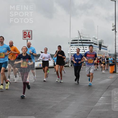 13.09.2026 - Kiel Lauf Andreas Tolksdorf http://msf.ph/oto/10458099 13.09.2026 11:59:20 Kiellinie 6281, 11892, 4, 7057, 4574 meine-sportfotos.de