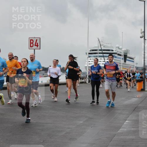 13.09.2026 - Kiel Lauf Andreas Tolksdorf http://msf.ph/oto/10458114 13.09.2026 11:59:20 Kiellinie 6281, 11892, 7057, 4 meine-sportfotos.de