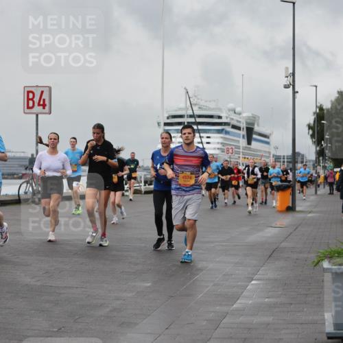 13.09.2026 - Kiel Lauf Andreas Tolksdorf http://msf.ph/oto/10458123 13.09.2026 11:59:21 Kiellinie 35, 7057, 6317, 4, 4574, 3 meine-sportfotos.de