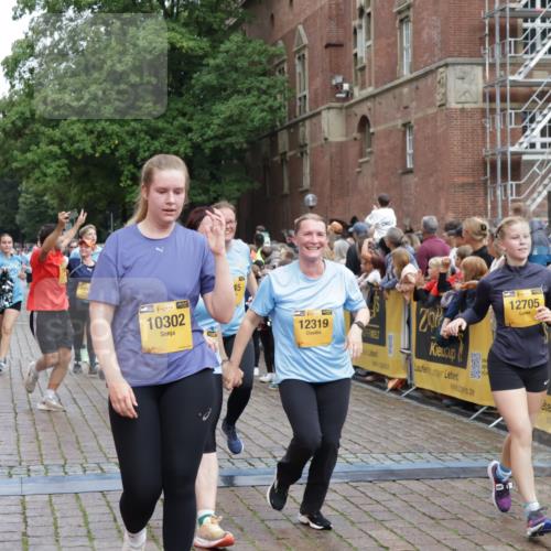 13.09.2026 - Kiel Lauf Yannick Fuchs http://msf.ph/oto/10458134 13.09.2026 09:50:35 Ziel 797, 1545, 2811, 2816, 3289, 3561, 3698, 3838, 4145, 4229, 5851, 6592, 7134, 7585, 7662, 8407, 9109, 9990, 10302, 10865, 12319, 12705, 639, 951, 1033, 1366, 1796, 3042, 3602, 4229, 4856, 5184, 5254, 5535, 5596, 5619, 7142, 7864, 8023, 8042, 8584, 8585, 8589, 8790, 8890, 9549, 9683, 9780, 9793, 10074, 10108, 10487, 10491, 10548, 10653, 11565, 11814, 763, 1949, 4389, 5235, 6138, 6336, 6455, 6647, 6829, 6893, 7449, 7694, 8405, 8672, 9550, 10155, 10333, 11652 meine-sportfotos.de