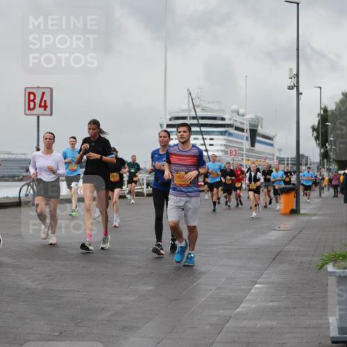 13.09.2026 - Kiel Lauf Andreas Tolksdorf http://msf.ph/oto/10458135 13.09.2026 11:59:21 Kiellinie 92, 6317, 4, 8715, 457, 3 meine-sportfotos.de