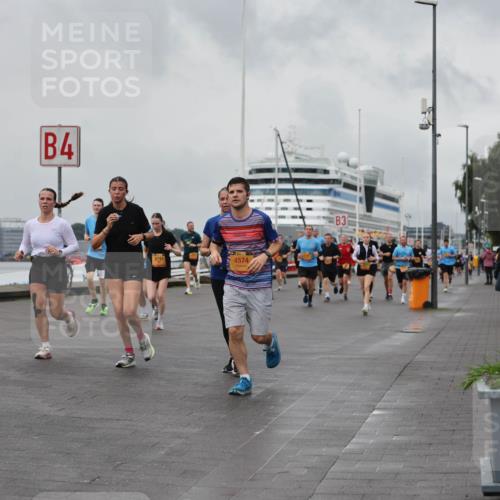 13.09.2026 - Kiel Lauf Andreas Tolksdorf http://msf.ph/oto/10458149 13.09.2026 11:59:21 Kiellinie 11892, 4, 8715, 4574, 3 meine-sportfotos.de