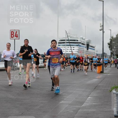 13.09.2026 - Kiel Lauf Andreas Tolksdorf http://msf.ph/oto/10458160 13.09.2026 11:59:21 Kiellinie 6317, 4, 4574, 3 meine-sportfotos.de