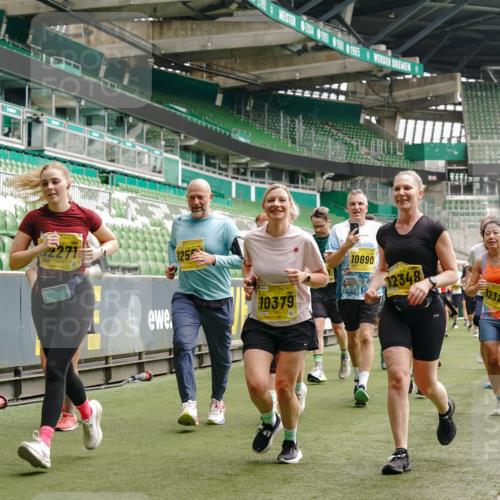 13.09.2026 - 21. swb-Marathon Bremen Michael Burmester http://msf.ph/oto/10458203 13.09.2026 10:33:43 Laufen im Stadion 10018, 10067, 10078, 10166, 10177, 10184, 10203, 10211, 10226, 10236, 10240, 10243, 10249, 10254, 10256, 10297, 10300, 10322, 10355, 10356, 10365, 10372, 10374, 10379, 10383, 10394, 10408, 10410, 10415, 10423, 10428, 10460, 10486, 10494, 10530, 10550, 10565, 10578, 10604, 10668, 10669, 10670, 10673, 10675, 10687, 10691, 10699, 10700, 10707, 10721, 10728, 10745, 10749, 10750, 10771, 10772, 10787, 10788, 10794, 10809, 10828, 10857, 10914, 11126, 11343 meine-sportfotos.de