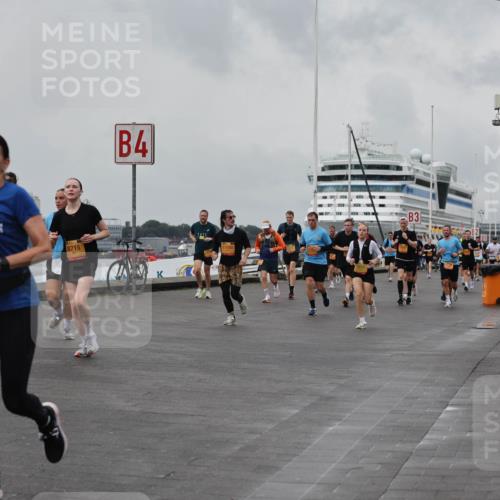 13.09.2026 - Kiel Lauf Andreas Tolksdorf http://msf.ph/oto/10458216 13.09.2026 11:59:24 Kiellinie 4, 2425, 8715, 3 meine-sportfotos.de