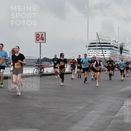 13.09.2026 - Kiel Lauf Andreas Tolksdorf http://msf.ph/oto/10458228 13.09.2026 11:59:24 Kiellinie 8715, 4, 21, 25, 11000, 31 meine-sportfotos.de