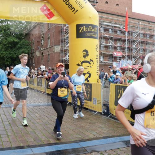 13.09.2026 - Kiel Lauf Yannick Fuchs http://msf.ph/oto/10458232 13.09.2026 09:50:40 Ziel 797, 1545, 3289, 3838, 4145, 4389, 5851, 6455, 6592, 7134, 7585, 7662, 7694, 8407, 8672, 9990, 10155, 10302, 10333, 10865, 12319, 12705, 1366, 2811, 2816, 3042, 3561, 3602, 3698, 4229, 5184, 5254, 5535, 5596, 5619, 7142, 7864, 8023, 8042, 9109, 9549, 9683, 9793, 10074, 10108, 10302, 10487, 10491, 10548, 10653, 11565, 11814, 468, 763, 764, 1373, 1949, 3723, 5235, 6138, 6336, 6647, 6794, 6829, 6893, 7449, 8405, 9550, 9551, 11141, 11652, 12103, 12727, 12834 meine-sportfotos.de
