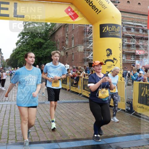 13.09.2026 - Kiel Lauf Yannick Fuchs http://msf.ph/oto/10458251 13.09.2026 09:50:40 Ziel 797, 1545, 3289, 3838, 4145, 4389, 5851, 6455, 6592, 7134, 7585, 7662, 7694, 8407, 8672, 9990, 10155, 10302, 10333, 10865, 12319, 12705, 1366, 2811, 2816, 3042, 3561, 3602, 3698, 4229, 5184, 5254, 5535, 5596, 5619, 7142, 7864, 8023, 8042, 9109, 9549, 9683, 9793, 10074, 10108, 10302, 10487, 10491, 10548, 10653, 11565, 11814, 468, 763, 764, 1373, 1949, 3723, 5235, 6138, 6336, 6647, 6794, 6829, 6893, 7449, 8405, 9550, 9551, 11141, 11652, 12103, 12727, 12834 meine-sportfotos.de