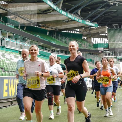 13.09.2026 - 21. swb-Marathon Bremen Michael Burmester http://msf.ph/oto/10458262 13.09.2026 10:33:44 Laufen im Stadion 10018, 10067, 10078, 10166, 10177, 10184, 10203, 10211, 10226, 10236, 10240, 10243, 10249, 10254, 10256, 10297, 10300, 10322, 10355, 10356, 10365, 10372, 10374, 10379, 10383, 10394, 10408, 10410, 10415, 10423, 10428, 10460, 10486, 10494, 10530, 10550, 10565, 10578, 10604, 10668, 10669, 10670, 10673, 10675, 10687, 10691, 10699, 10700, 10707, 10721, 10728, 10745, 10749, 10750, 10771, 10772, 10787, 10788, 10794, 10809, 10828, 10857, 10914, 11126, 11343 meine-sportfotos.de