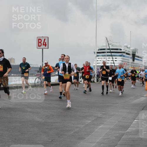 13.09.2026 - Kiel Lauf Andreas Tolksdorf http://msf.ph/oto/10458276 13.09.2026 11:59:27 Kiellinie 11000, 4, 9659, 3 meine-sportfotos.de