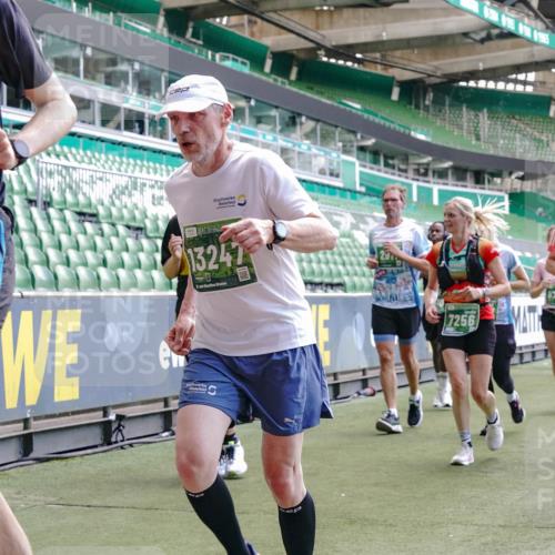 13.09.2026 - 21. swb-Marathon Bremen Michael Burmester http://msf.ph/oto/10458301 13.09.2026 13:11:45 Laufen im Stadion 118, 265, 373, 581, 703, 843, 984, 1113, 1226, 1334, 1435, 1738, 1849, 1851, 1894, 1936, 1952, 1967, 2202, 2248, 2281, 2284, 2299, 2330, 2333, 2336, 2339, 2342, 2353, 2375, 2377, 2398, 2426, 2432, 2443, 2531, 2589, 2654, 2659, 2669, 2673, 2682, 2784, 2804, 2815, 2819, 2822, 2836, 2850, 2907, 2932, 2966, 2976, 3026, 3027, 3079, 3082, 3089, 3122, 3143, 3155, 3159, 3174, 3207, 3208, 3308, 3328, 3349, 3352, 3370, 3409, 3410, 3470, 3549, 551 meine-sportfotos.de